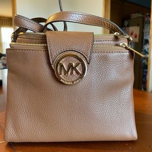 Michael Kors Fulton Crossbody